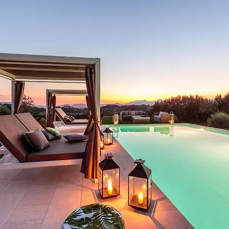 Lose The World. Find Yourself. Duemani, 8 Bedrooms, Panoramic Pool & فيلة كابانّوري