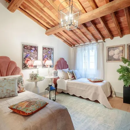 Lose The World. Find Yourself. Duemani, 8 Bedrooms, Panoramic Pool & Villa *