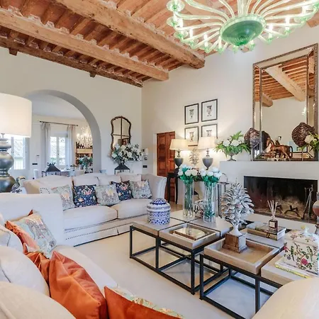 Lose The World. Find Yourself. Duemani, 8 Bedrooms, Panoramic Pool & كابانّوري