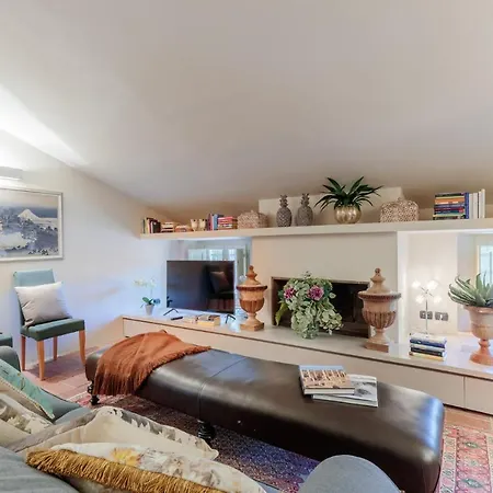 Lose The World. Find Yourself. Duemani, 8 Bedrooms, Panoramic Pool & Villa