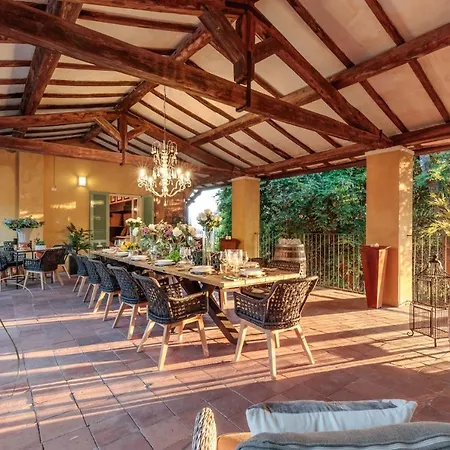 Lose The World. Find Yourself. Duemani, 8 Bedrooms, Panoramic Pool & فيلة كابانّوري