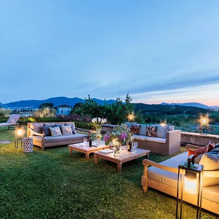 Lose The World. Find Yourself. Duemani, 8 Bedrooms, Panoramic Pool &