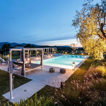 Lose The World. Find Yourself. Duemani, 8 Bedrooms, Panoramic Pool & فيلة *