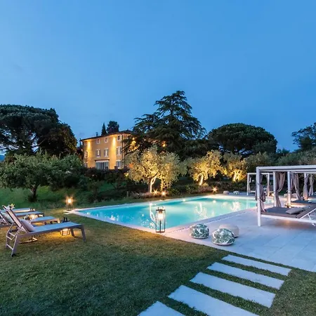 Lose The World. Find Yourself. Duemani, 8 Bedrooms, Panoramic Pool & فيلة