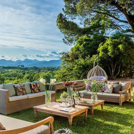 Lose The World. Find Yourself. Duemani, 8 Bedrooms, Panoramic Pool & *